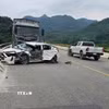 Hiện trường vụ tai nạn giao thông nghiêm trọng khi 2 ôtô tông nhau khiến 1 người tử vong. (Ảnh: TTXVN phát)