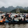 Du khách trảy hội chùa Hương 2025. (Ảnh: Trần Việt/TTXVN)