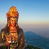 Tượng Phật Bà Tây Bổ Đà Sơn trên đỉnh núi Bà Đen là bức tượng lớn nhất châu Á, được đúc từ đồng nguyên khối. (Ảnh: Thanh Tân/TTXVN)