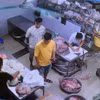 Thực phẩm không an toàn được phát hiện và lập biên bản ngay khi đơn vị cung cấp bàn giao cho nhà trường. (Ảnh: Trường Tiểu học Cự Khê)