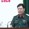 Thiếu tướng Lê Văn Vỹ, Phó Tham mưu trưởng Quân khu 4, Phó Trưởng Ban Chỉ đạo tìm kiếm, quy tập và xác định danh tính hài cốt liệt sĩ Quân khu phát biểu chỉ đạo hội nghị. (Ảnh: TTXVN phát)