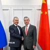 Bộ trưởng Ngoại giao Trung Quốc Vương Nghị và Thư ký Hội đồng An ninh Liên bang Nga Sergei Shoigu chủ trì vòng tham vấn an ninh chiến lược Trung-Nga lần thứ 20 ở Moskva, Nga, ngày 2/12/2025. (Ảnh: THX/TTXVN)