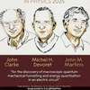 Các nhà khoa học John Clarke, Michel Devoret và John Martinis đã giành giải Nobel Vật lý năm 2025 cho "phát hiện về hiệu ứng đường hầm cơ học lượng tử vĩ mô và lượng tử hóa năng lượng trong mạch điện" (Nguồn: NDTV)