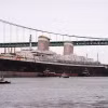 Tàu SS United States sẽ được đánh chìm để tạo rạn san hô nhân tạo. (Ảnh AP)