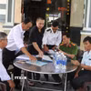 Kiểm tra tại cơ sở giết mổ gia súc V.N, huyện Phụng Hiệp, Hậu Giang. (Ảnh: Nguyễn Hằng/TTXVN)