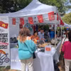 Gian hàng Việt Nam tại Hội chợ từ thiện ASEAN Plus Friends Bazaar, với nhiều sản phẩm thương hiệu quốc gia và ẩm thực truyền thống, thu hút sự quan tâm của đông đảo người dân sở tại và bạn bè quốc tế. (Ảnh: TTXVN phát)