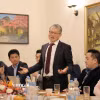 Giáo sư-Tiến sỹ Nguyễn Xuân Thính, trường Đại học TU Dortmund, Chủ tịch VGI, phát biểu tại buổi làm việc. (Ảnh: Thu Hằng/TTXVN)