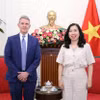 Thứ trưởng Ngoại giao Lê Thị Thu Hằng tiếp ông Phil Nelson, Phó Chủ tịch điều hành CNN. (Ảnh: Bộ Ngoại giao)