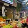 Người dân mua mua sắm tại chợ Mahane Yehuda. (Ảnh: Times of Israel)