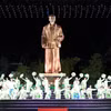 Chương trình nghệ thuật “Sen khởi tân khí” được dàn dựng theo hình thức bán thực cảnh quy mô lớn do Sở Văn hóa, Thể thao và Du lịch Nghệ An phối hợp với Sở Văn hóa và Thể thao, Nhà hát Kịch Thành phố Hồ Chí Minh thực hiện. (Ảnh: Bích Huệ/TTXVN)