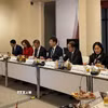 Đoàn công tác của Bộ Nội vụ làm việc với các lãnh đạo bang Thuringia. (Ảnh: Thu Hằng/TTXVN)