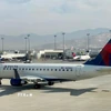 Máy bay của Hãng hàng không Delta Air Lines tại sân bay quốc tế Salt Lake City, bang Utah, Mỹ. (Ảnh: AFP/TTXVN)