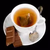 Caffeine là một chất tự nhiên được tìm thấy trong hàng chục loại thực vật, bao gồm lá trà và cây cacao. (Ảnh: Dreamstime)