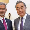 Ngoại trưởng Ấn Độ S Jaishankar và người đồng cấp Trung Quốc Vương Nghị trong một cuộc họp tại New Delhi. (Nguồn: hindustantimes)
