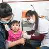 Triển khai tiêm vaccine phòng sởi tại Trạm Y tế xã Gia Lập, huyện Gia Viễn, tỉnh Ninh Bình. (Ảnh: Thùy Dung/TTXVN)