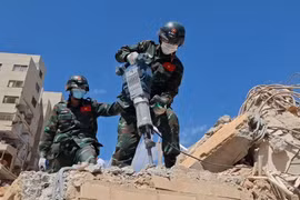 Giữa tâm chấn Venezuela: Ý chí Việt Nam tỏa sáng 