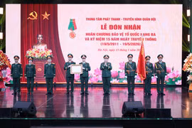 Trung tâm Phát thanh-Truyền hình Quân đội đón nhận Huân chương Bảo vệ Tổ quốc hạng Ba