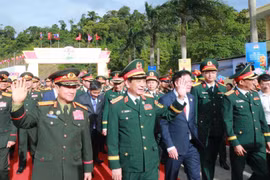 Giao lưu quốc phòng Việt Nam-Lào: Thắt chặt tình đoàn kết, vun đắp biên giới hòa bình
