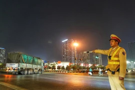 Lực lượng Cảnh sát giao thông tham gia phân luồng giao thông. (Ảnh: Cục CSGT)