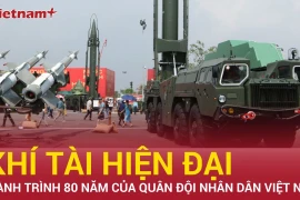 Người dân trải nghiệm bắn súng, lái xe không kính như Bộ đội Trường Sơn