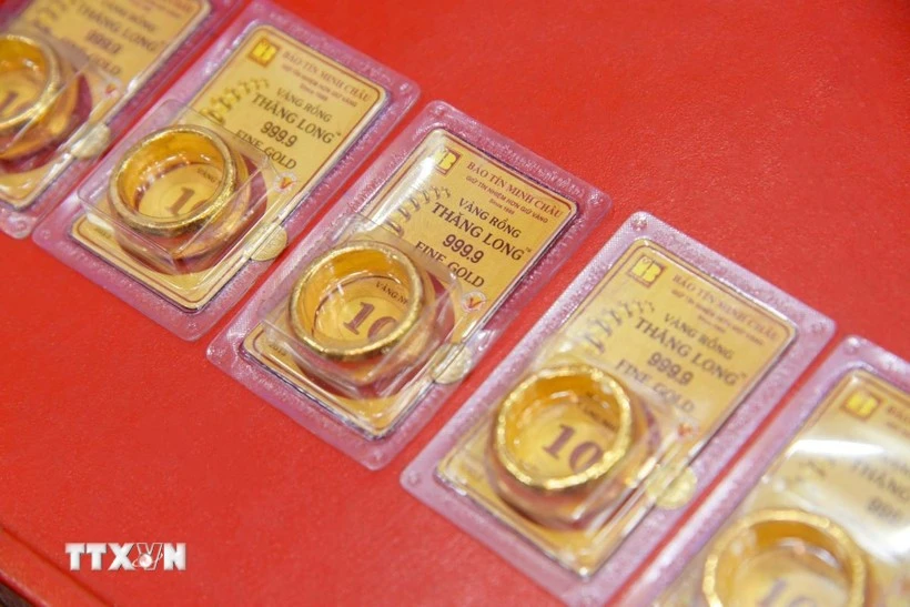 Giá vàng ngày 10/2: Biến động nhẹ, tiếp tục bám sát giá thế giới
