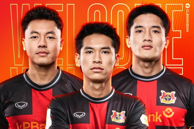 Bộ 3 cầu thủ của U23 Việt Nam gồm Thái Sơn, Lê Văn Thuận và Ngọc Mỹ (từ trái sang) gia nhập Ninh Bình FC. (Ảnh: Ninh Bình FC)