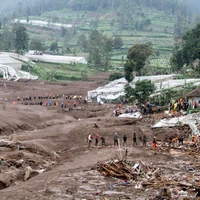Hiện trường vụ lở đất tại Tây Bandung, tỉnh Tây Java, Indonesia, ngày 24/1/2026. (Ảnh: THX/TTXVN)