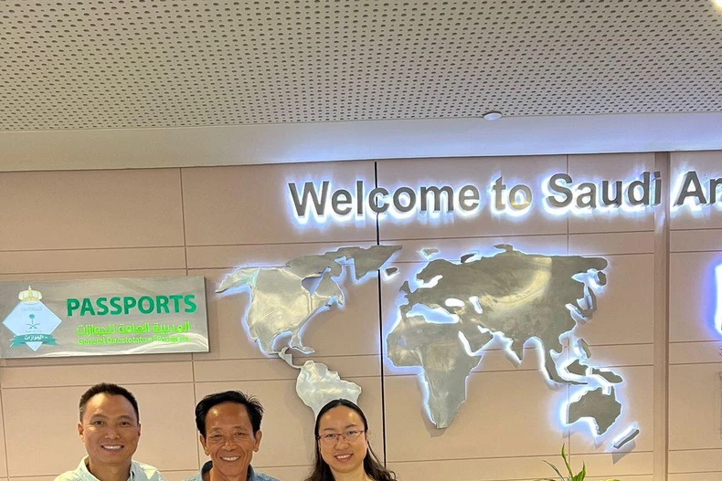 Khói bốc lên sau giao tranh giữa quân đội Sudan và lực lượng bán quân sự RSF tại Khartoum, ngày 27/5/2023. (Ảnh: AFP/TTXVN)