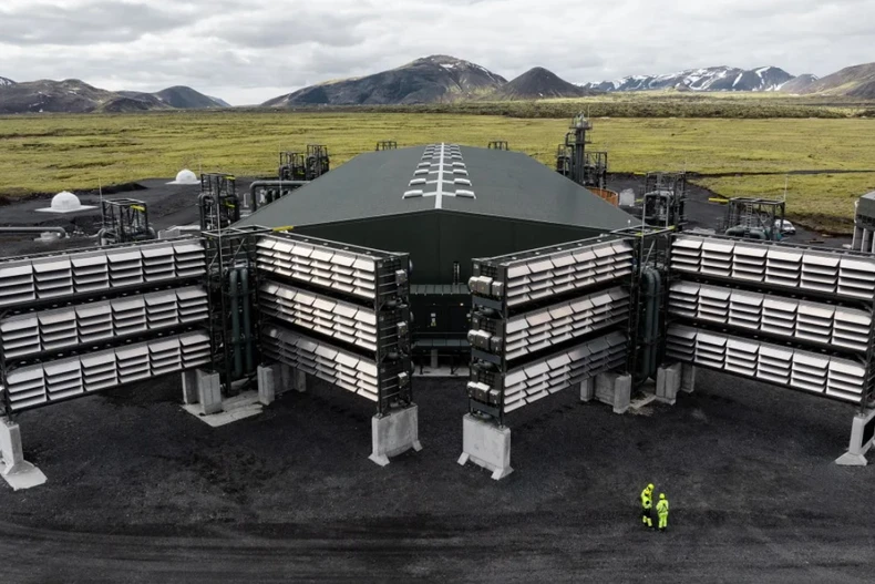 Nhà máy Mammoth của Climeworks đi vào hoạt động ở Iceland. (Nguồn: CNN)