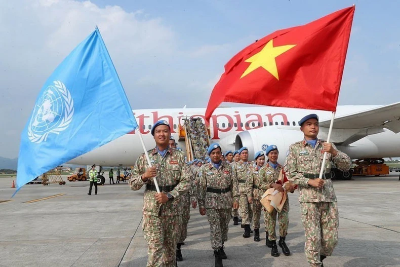 Chiều 28/9/2024, tại Sân bay quốc tế Nội Bài (Hà Nội), Cục Gìn giữ hòa bình Việt Nam tổ chức Lễ đón Đội Công binh số 2 tại phái bộ UNISFA (Khu vực Abyei) hoàn thành xuất sắc nhiệm vụ trở về. (Ảnh: Trọng Đức/TTXVN)