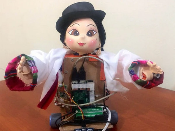 Các chuyên gia đã trình làng robot Nayra. (Nguồn: la-razon.com)