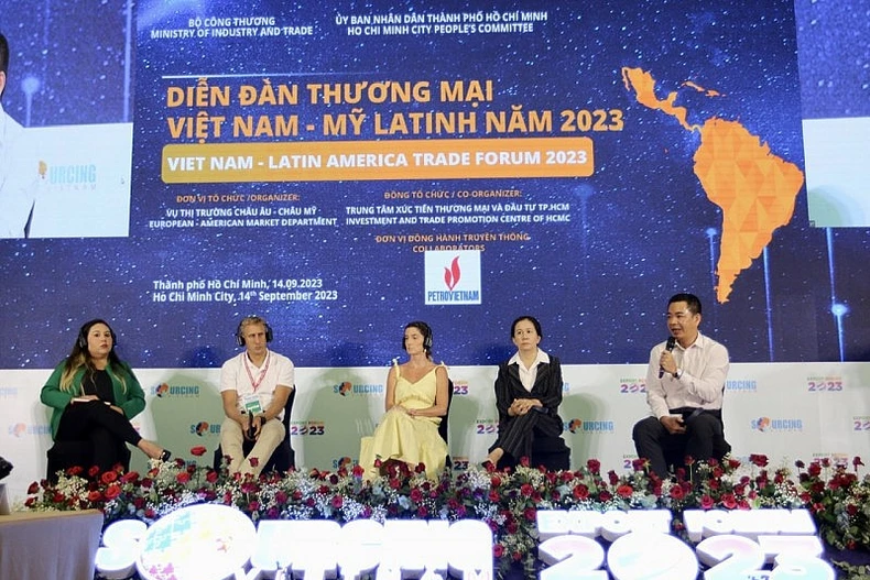 Diễn đàn, với chủ đề chính là “Thúc đẩy xuất khẩu sang thị trường Mỹ Latinh thông qua các kênh phân phối hàng hóa.” (Ảnh: Đức Duy/Vietnam+)