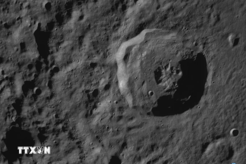 Hình ảnh bề mặt Mặt Trăng. (Nguồn: THX/TTXVN)