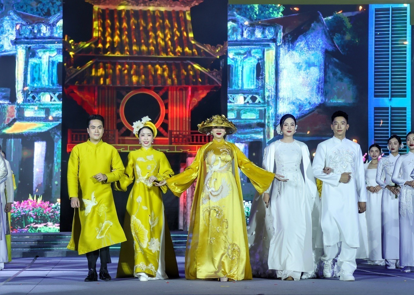 le-hoi-ao-dai-du-lich-ha-noi.jpg