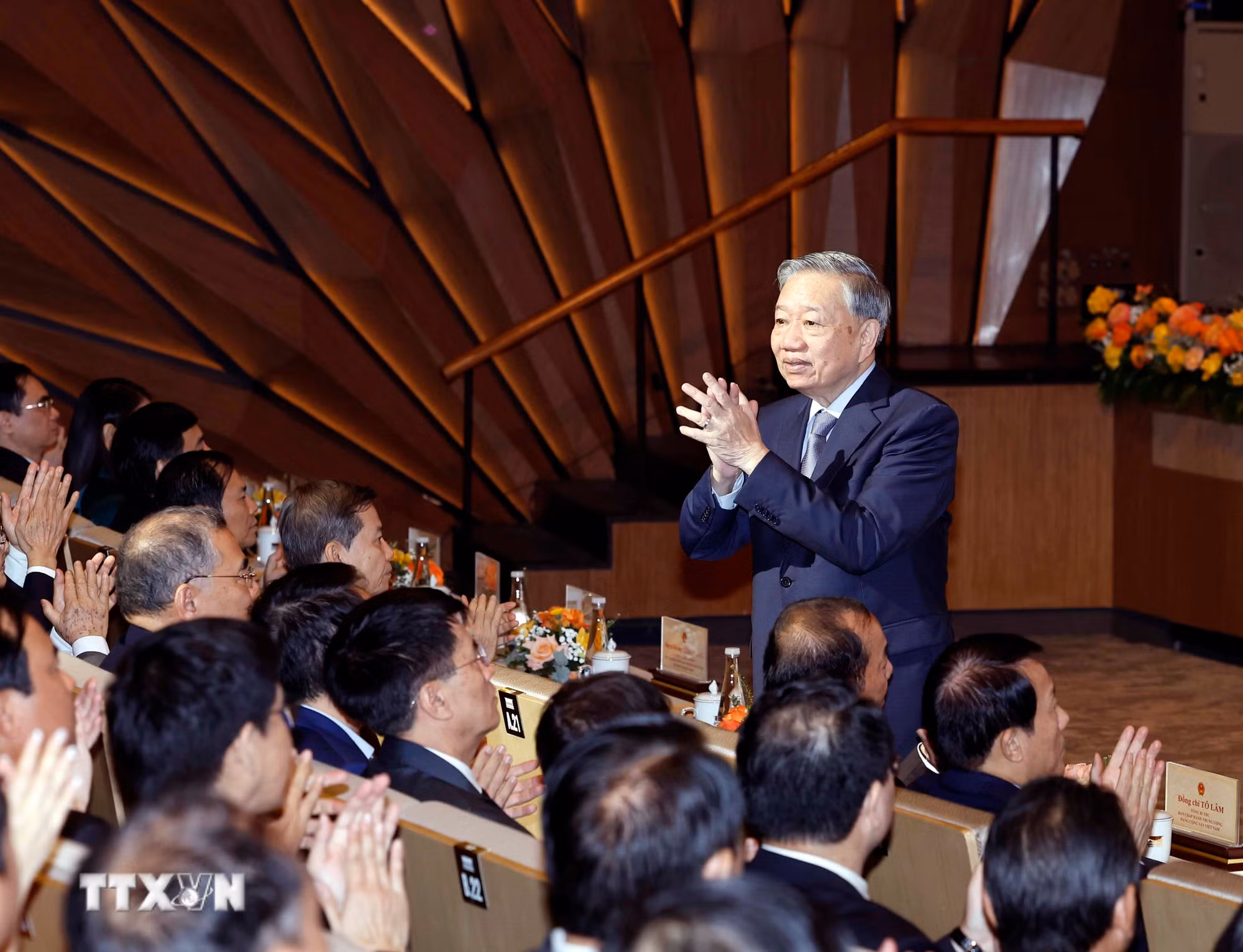 ttxvn-tong-bi-thu-du-le-ky-niem-80-nam-ngay-truyen-thong-nganh-the-duc-the-thao13.jpg