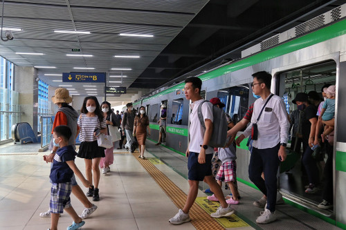 duong sat cat linh.jpg