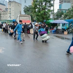 Bến xe cửa ngõ Thủ đô đông nghịt người dân trở lại sau kỳ nghỉ Tết
