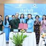 Lễ ký kết Kế hoạch phối hợp và tổ chức Chương trình “Đồng hành cùng phụ nữ biên cương” giai đoạn 2026 - 2030 giữa Hội Liên hiệp Phụ nữ và Bộ Tư lệnh Bộ đội Biên phòng. (Ảnh: PV/Vietnam+)