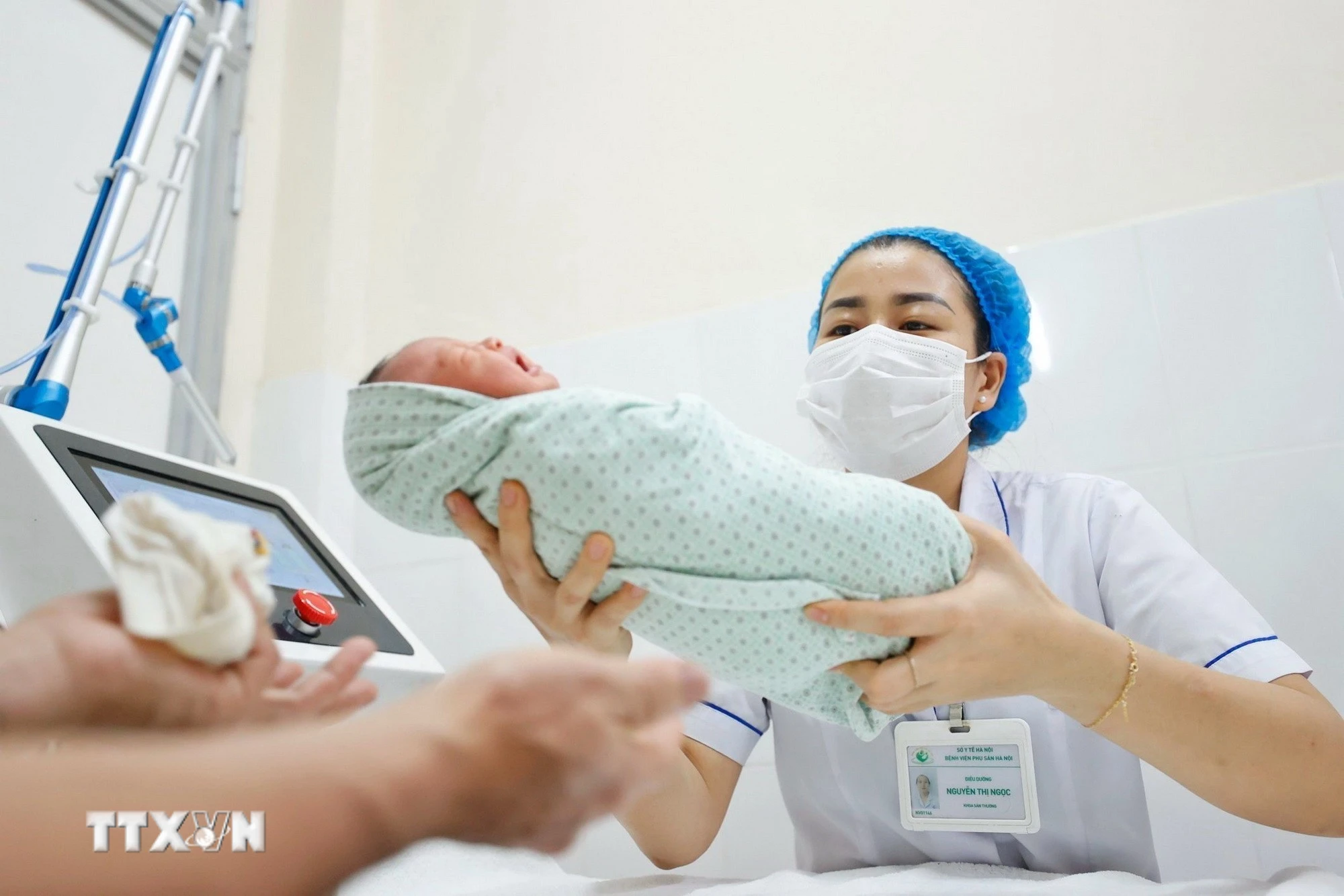 Hướng Tới Tầm Nhìn Toàn Diện Trong Chăm Sóc Sức Khỏe Bà Mẹ, Trẻ Em