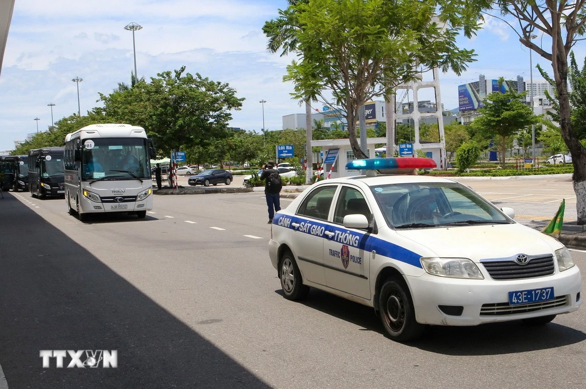Cảnh sát giao thông sẽ dẫn đường hỗ trợ các đoàn cho nhân dân về quê ăn Tết