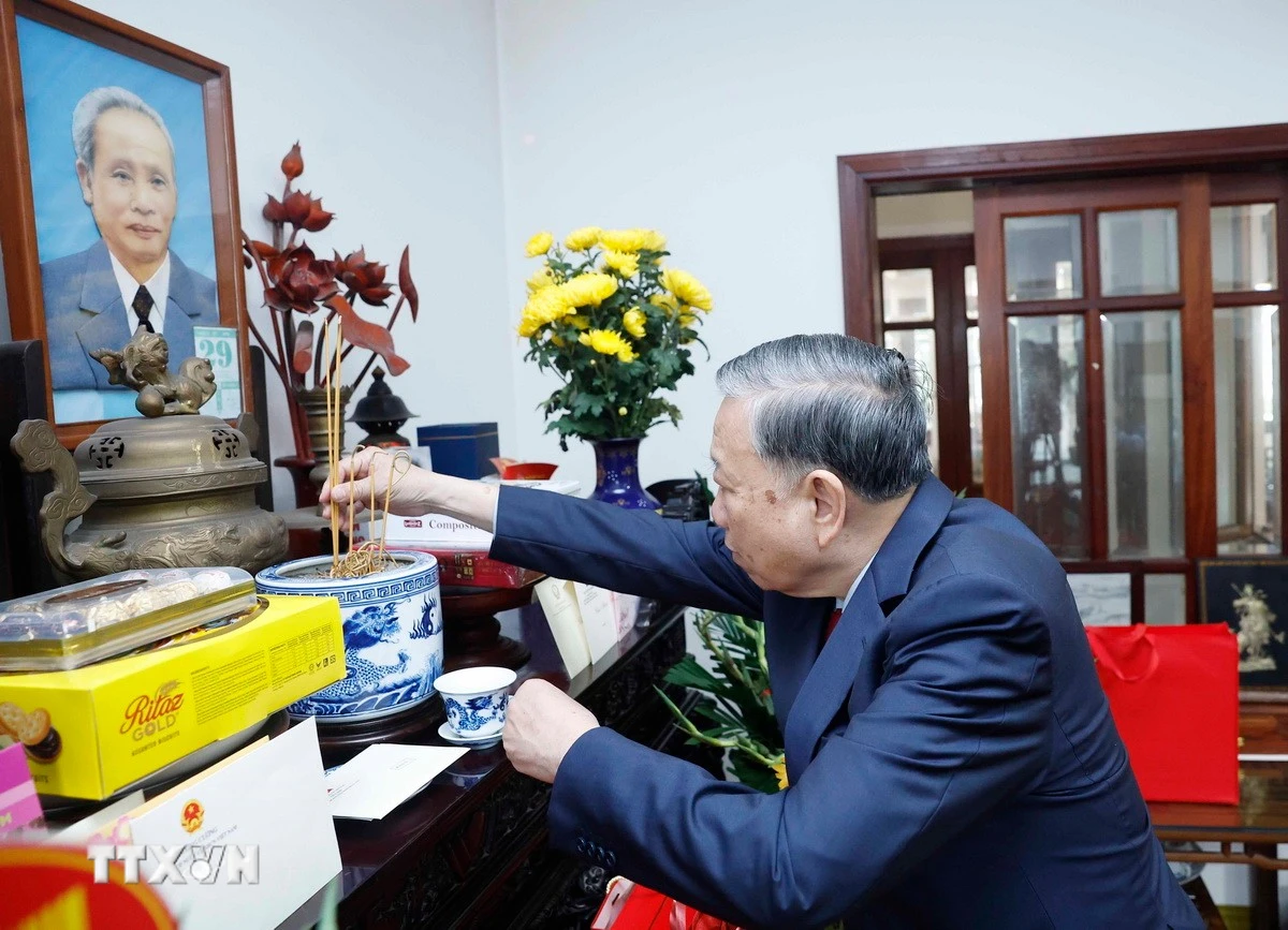 Tổng Bí thư Đảng hướng tưởng niệm 120 năm ngày sinh Thủ tướng Phạm Văn Đồng