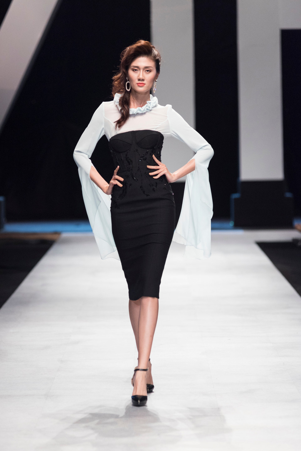 Marie Antoinette từng gây ảnh hưởng lớn đến thời trang nước Pháp thời bấy giờ, và cũng là nguồn cảm hứng vô tận cho các nhà thiết kế đương đại. 