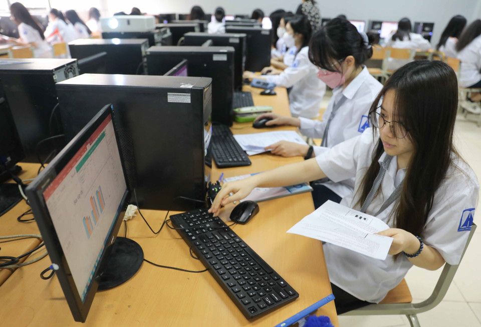 Trường THPT chuyên Hà Nội - Amsterdam đang hướng tới trở thành trường chất lượng cao đầu tiên trong hệ thống các trường chuyên của quốc gia; chất lượng giáo dục của nhà trường đạt chuẩn khu vực và quốc tế.(Ảnh: Thanh Tùng/TTXVN)