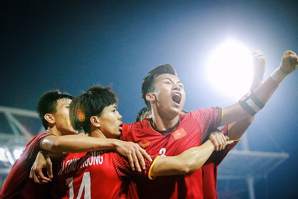 Tinh thần đoàn kết, kỷ luật và ý chí quật cường làm nên những thành công của đội tuyển Việt Nam ở sân chơi quốc tế. (Ảnh: Trọng Đạt/TTXVN)