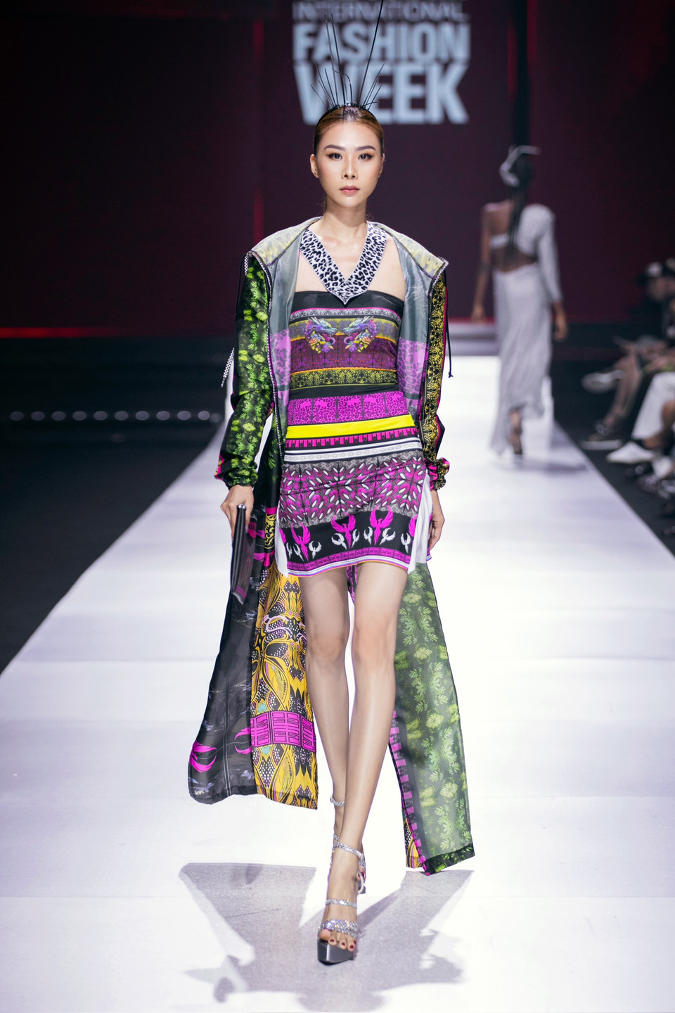 Maria Giovanna Costa mang đến Việt Nam bộ sưu tập “Dragon” lấy cảm hứng từ tình yêu với bản sắc văn hóa Việt. (Ảnh: CTV/Vietnam+)