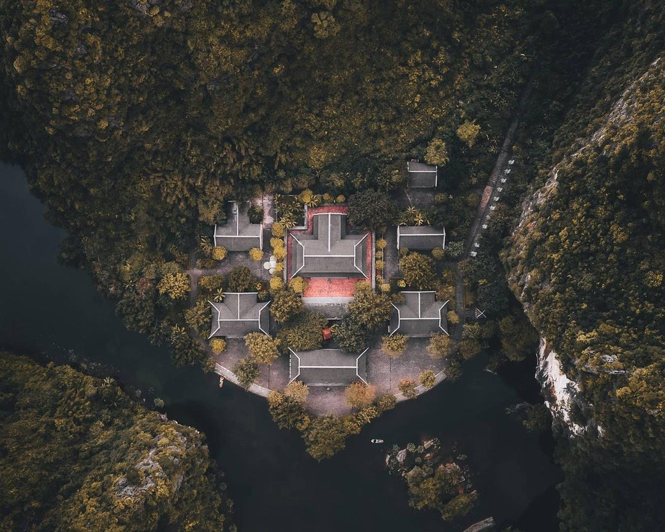 Một góc quần thể danh thắng Tràng An. (Ảnh: CTV/Vietnam+)