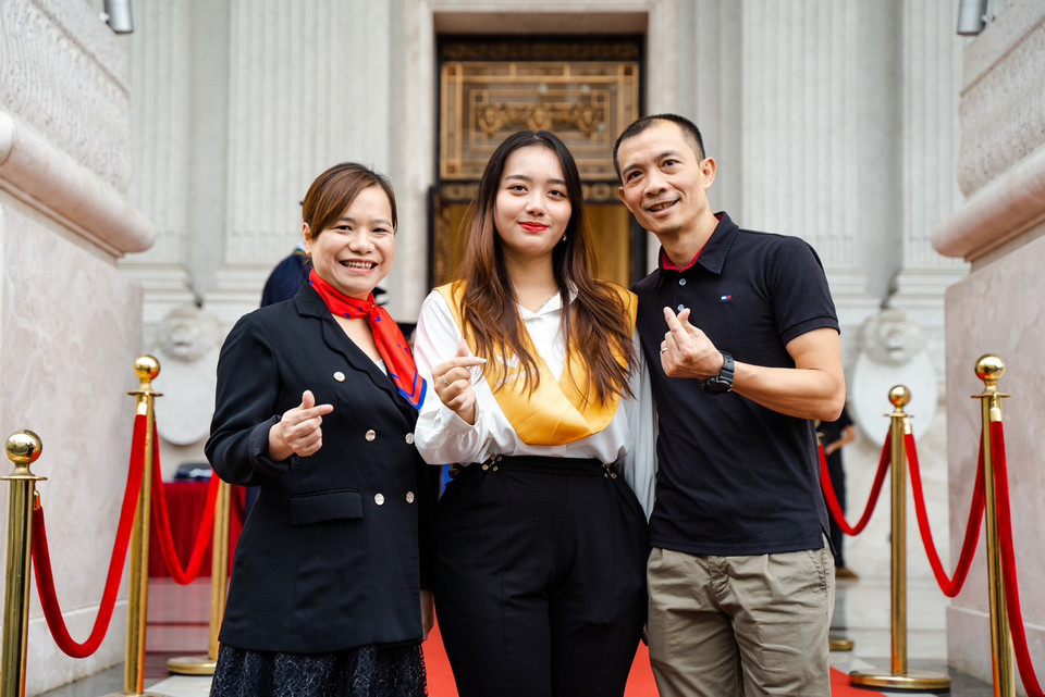 Buổi lễ Khai giảng đón nhận sự hiện diện của phụ huynh sinh viên như một phần quan trọng của sự kiện. (Nguồn: Vietnam+)