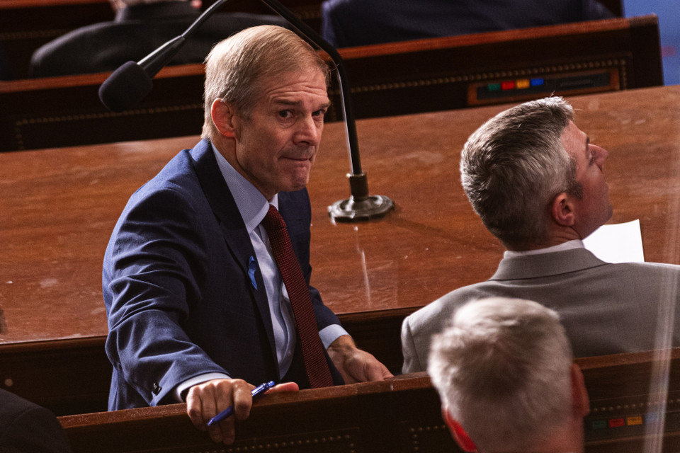 Hạ nghị sỹ Jim Jordan(trái), Chủ tịch Ủy ban Tư pháp Hạ viện lại thất bại trong cuộc bỏ phiếu thứ hai diễn ra trong ngày 18/10/2023. (Ảnh: THX/TTXVN)