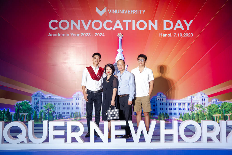 Buổi lễ Khai giảng đón nhận sự hiện diện của phụ huynh sinh viên như một phần quan trọng của sự kiện. (Nguồn: Vietnam+)