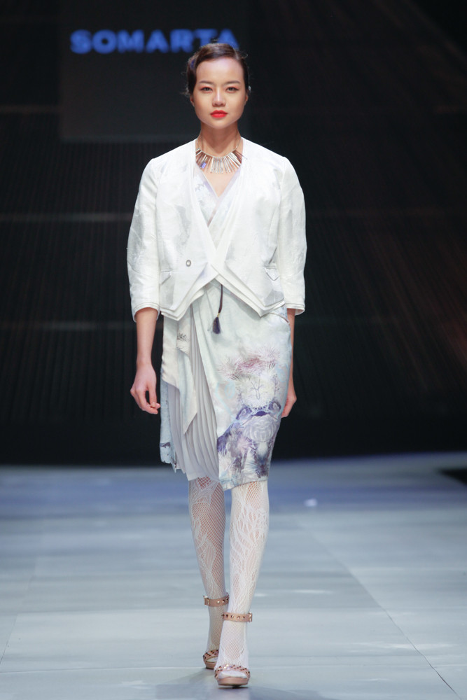 Thiết kế của Somarta còn mang đậm chất dân tộc bởi dáng dấp của những chiếc áo kimono được phá cách họa nhiều chi tiết. (Ảnh: BTC)